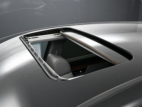 Used 2020 Honda CR-V EX-L image 11