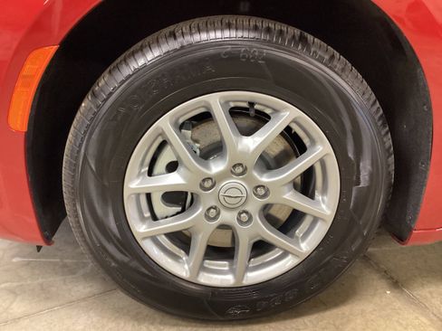 New 2026 Chrysler Pacifica Select image 10