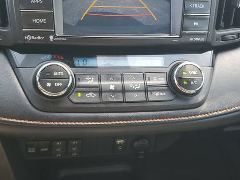 Used 2017 Toyota RAV4 SE FWD image 20