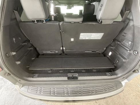 Used 2024 Toyota Sequoia Platinum AWD/4WD image 25