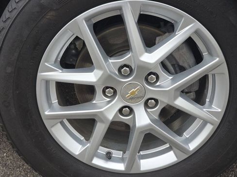 Used 2024 Chevrolet Equinox LT image 8