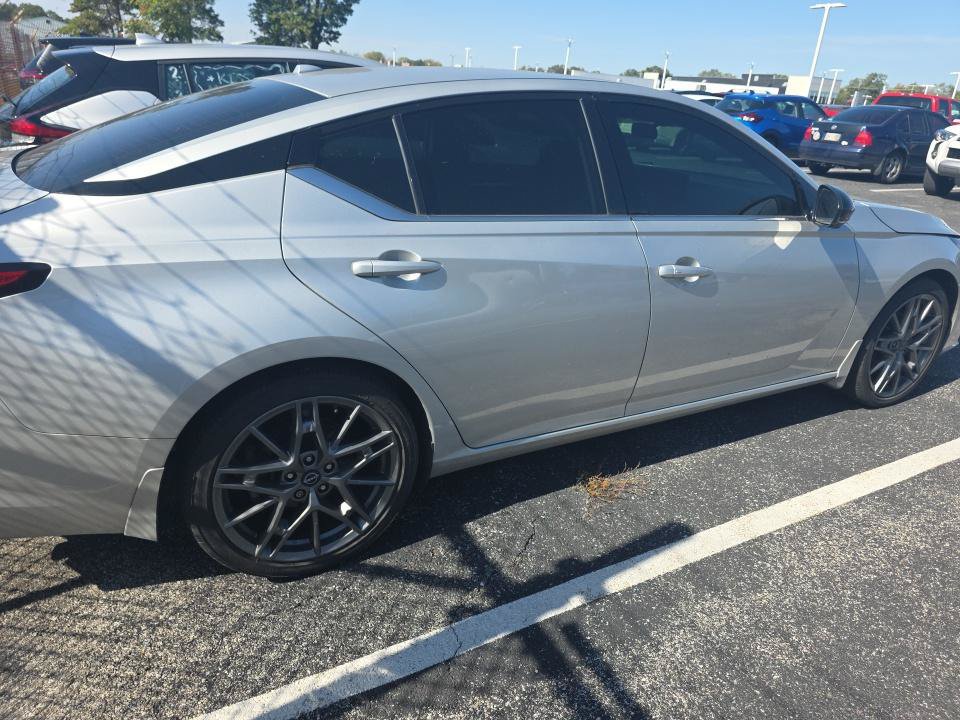 Certified 2023 Nissan Altima 2.0 SR FWD image 6