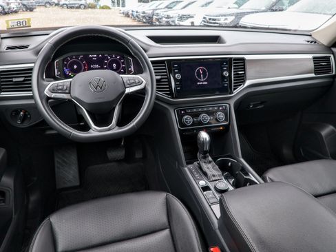 Certified 2023 Volkswagen Atlas SE AWD/4WD image 12