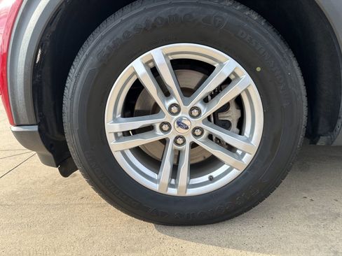 Used 2022 Ford Explorer XLT w/ Equipment Group 202A RWD image 8