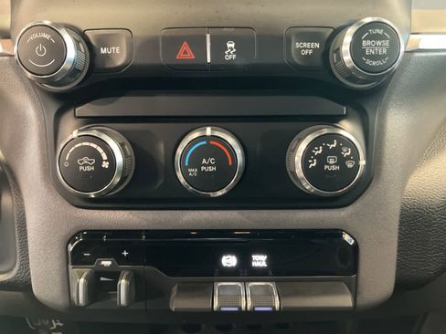 Used 2024 RAM 2500 Big Horn image 19