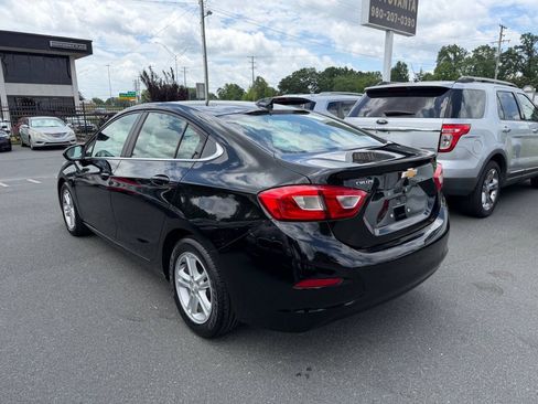 Used 2018 Chevrolet Cruze LT FWD image 6