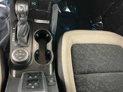 Used 2022 Ford Bronco Wildtrak image 21