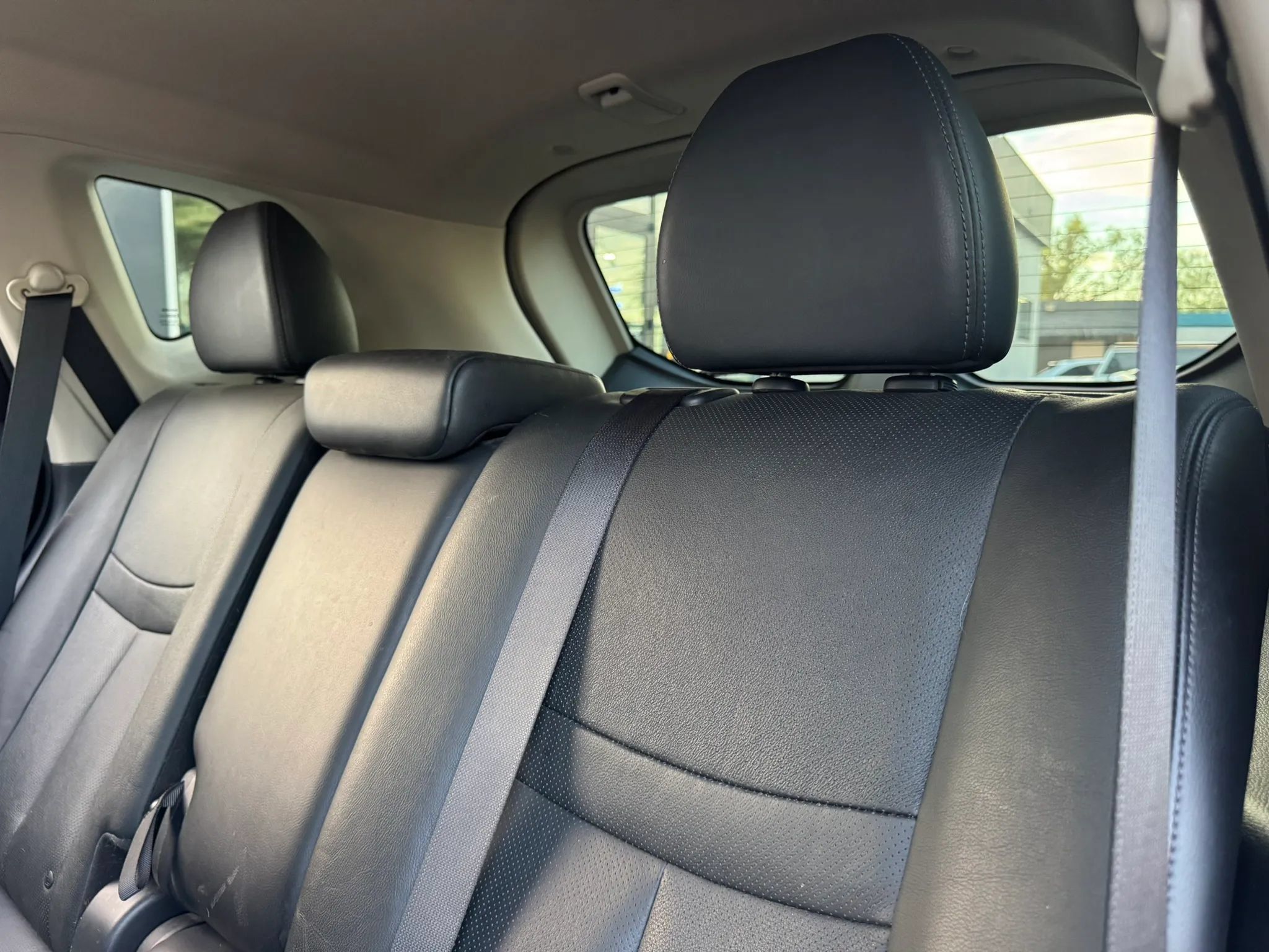 Used 2015 Nissan Rogue SL FWD image 28