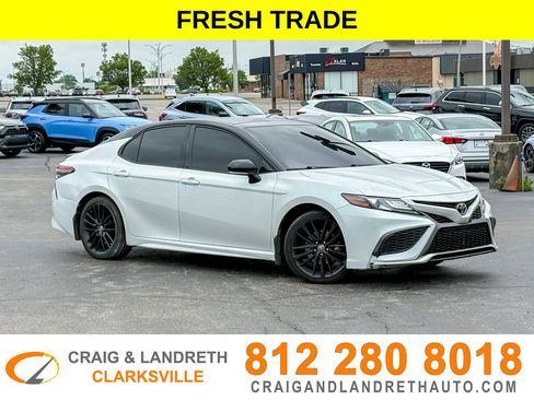 Used 2021 Toyota Camry XSE FWD image 1