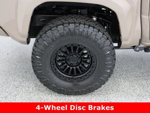 Used 2026 Toyota Tacoma TRD Sport image 6