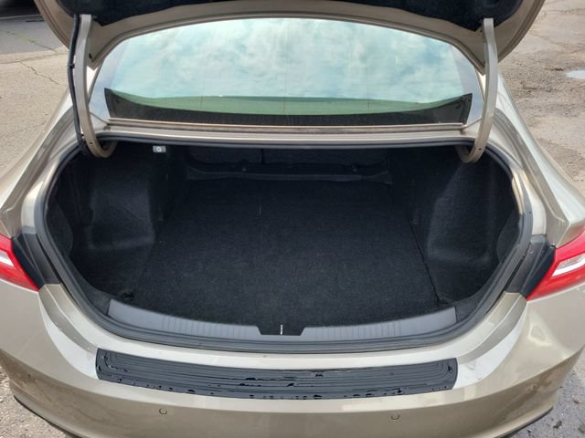 Certified 2024 Chevrolet Malibu LT FWD image 30