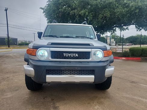 Used 2008 Toyota FJ Cruiser 4WD image 8