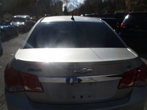 Used 2014 Chevrolet Cruze LT w/ Sun, Sound and Sport Package image 5