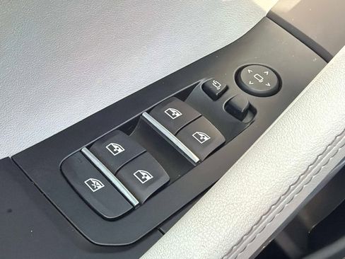 Used 2026 BMW X6 M60i image 33