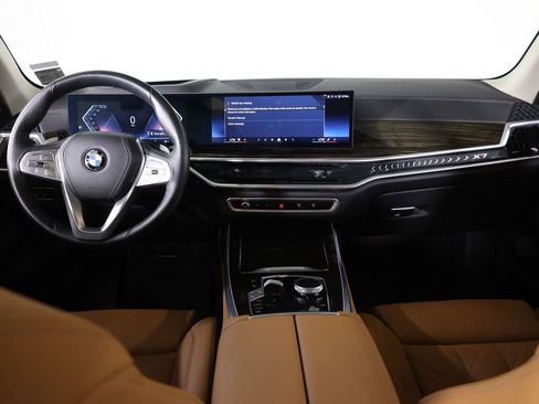 Used 2025 BMW X7 xDrive40i AWD/4WD image 47
