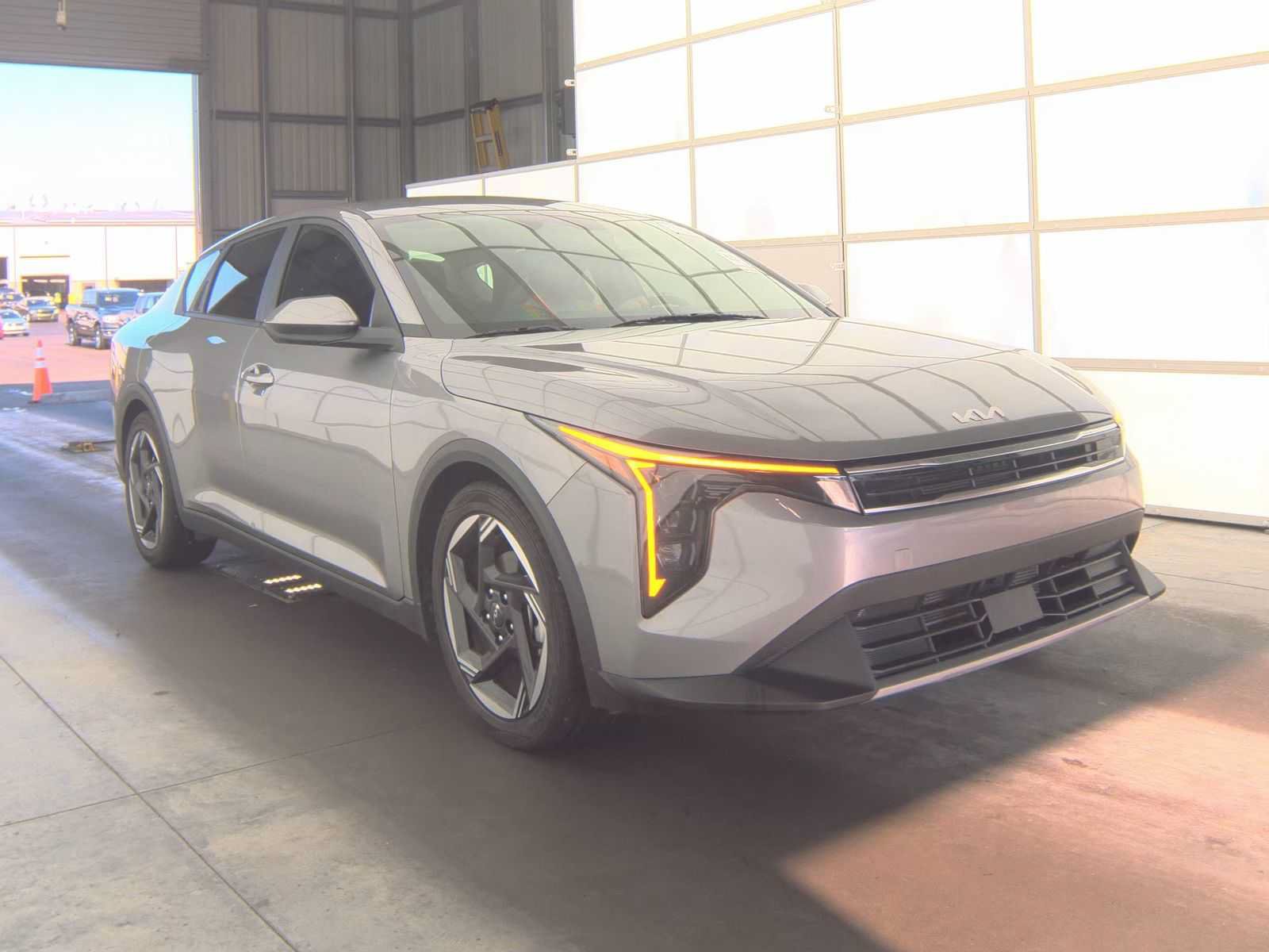 Used 2025 Kia K4 EX FWD image 2
