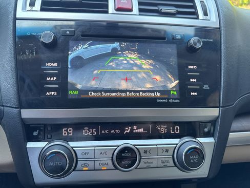 Used 2017 Subaru Outback 2.5i Limited AWD/4WD image 24