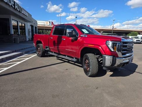 Used 2024 GMC Sierra 2500 SLT w/ SLT Premium Package image 14