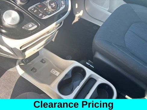 Used 2023 Chrysler Voyager LX FWD image 26