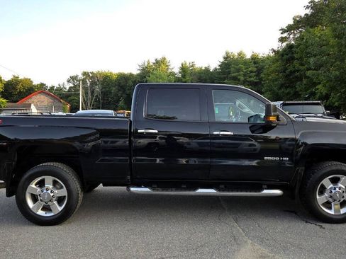 Used 2019 Chevrolet Silverado 2500 W/T w/ Snow Plow Prep Package AWD/4WD image 17