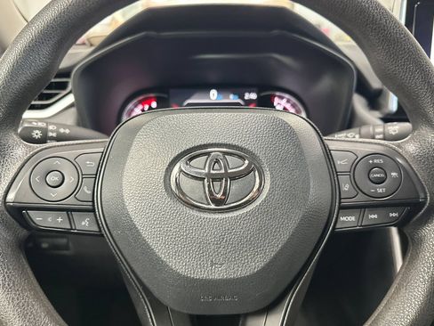 Certified 2025 Toyota RAV4 XLE AWD/4WD image 36