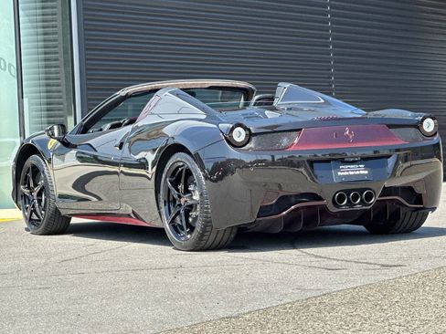 Used 2013 Ferrari 458 Spider RWD image 3