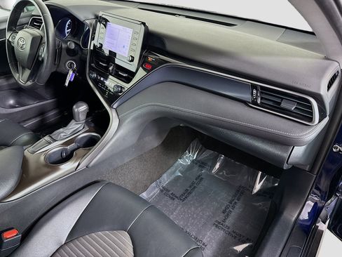 Used 2022 Toyota Camry SE image 29