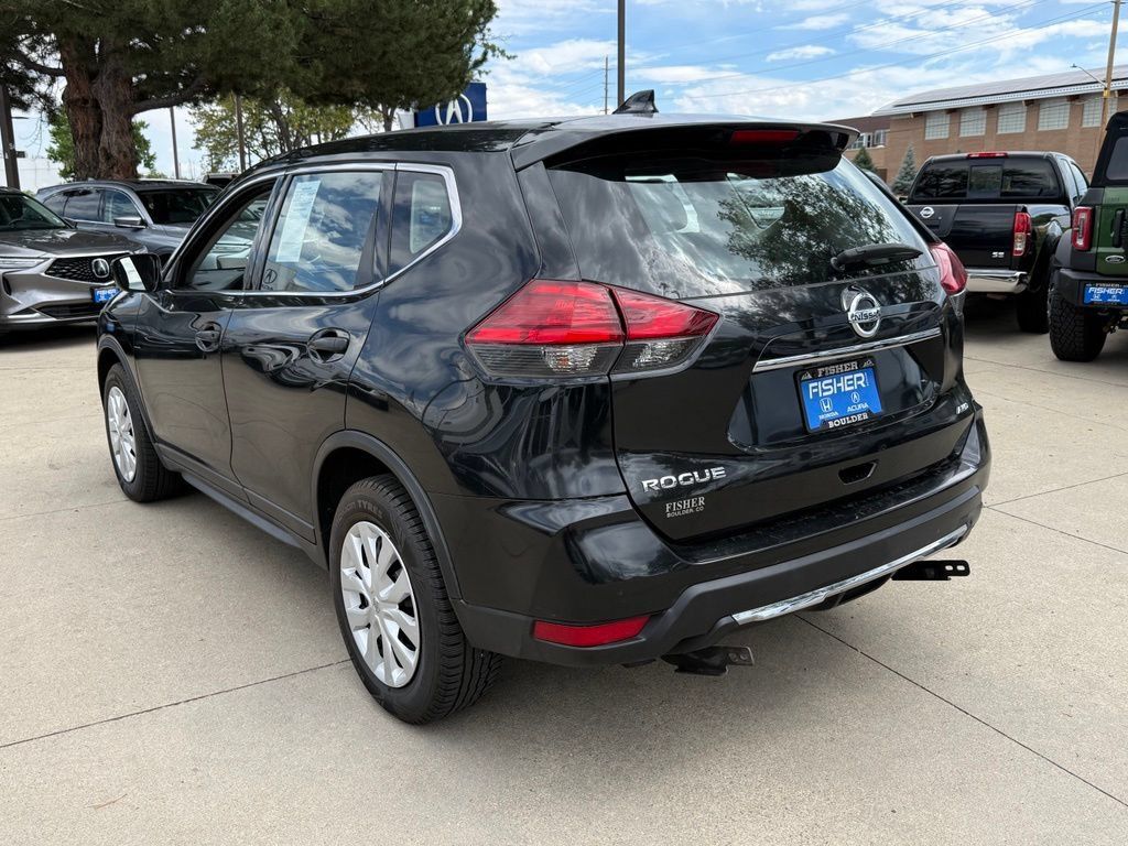 Used 2017 Nissan Rogue S AWD/4WD image 6