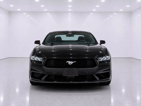 Used 2024 Ford Mustang Coupe RWD image 8