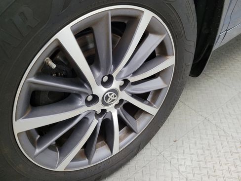 Used 2018 Toyota Highlander XLE image 31