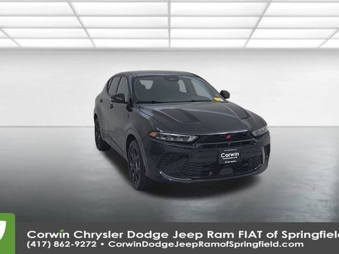 Used 2024 Dodge Hornet R/T Plus w/ Tech Pack Plus w/o Parking image 5