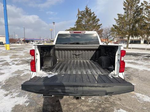 Used 2023 Chevrolet Silverado 1500 Custom Trail Boss w/ LPO, Dark Essentials Package image 18