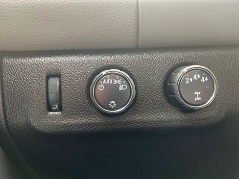 Used 2019 Chevrolet Colorado W/T w/ WT Convenience Package AWD/4WD image 17