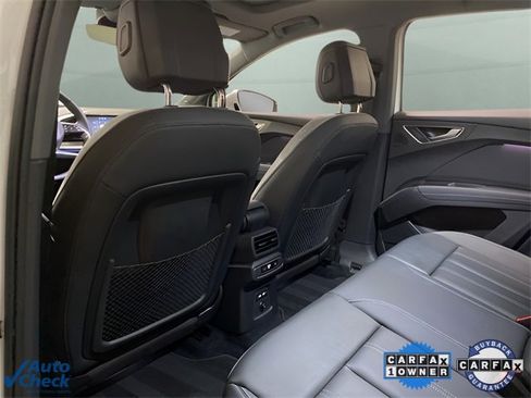 Used 2024 Audi Q4 e-tron Premium Plus w/ Premium Plus image 17