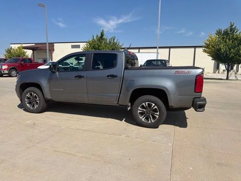 Used 2022 Chevrolet Colorado Z71 RWD image 5