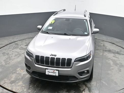 Used 2019 Jeep Cherokee Latitude Plus AWD/4WD image 27