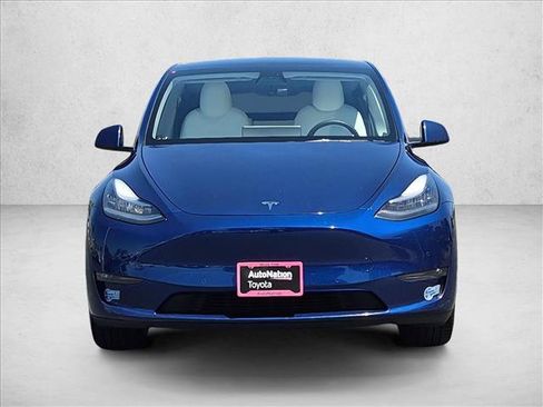 Used 2021 Tesla Model Y Long Range AWD/4WD image 2