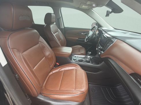 Used 2020 Chevrolet Traverse High Country w/ LPO, Cargo Package AWD/4WD image 11
