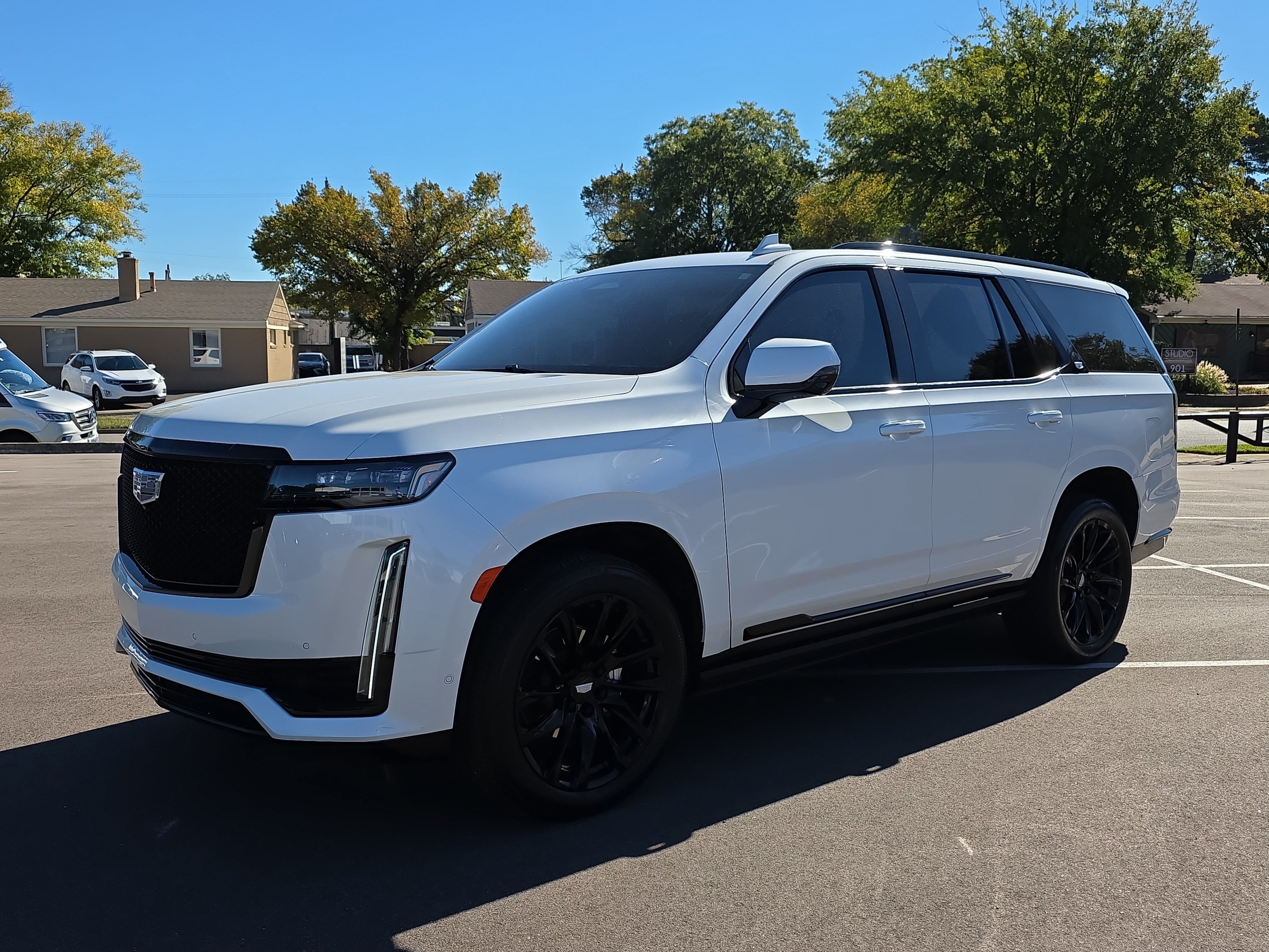 Used 2023 Cadillac Escalade Sport w/ LPO, ONYX Package AWD/4WD image 7