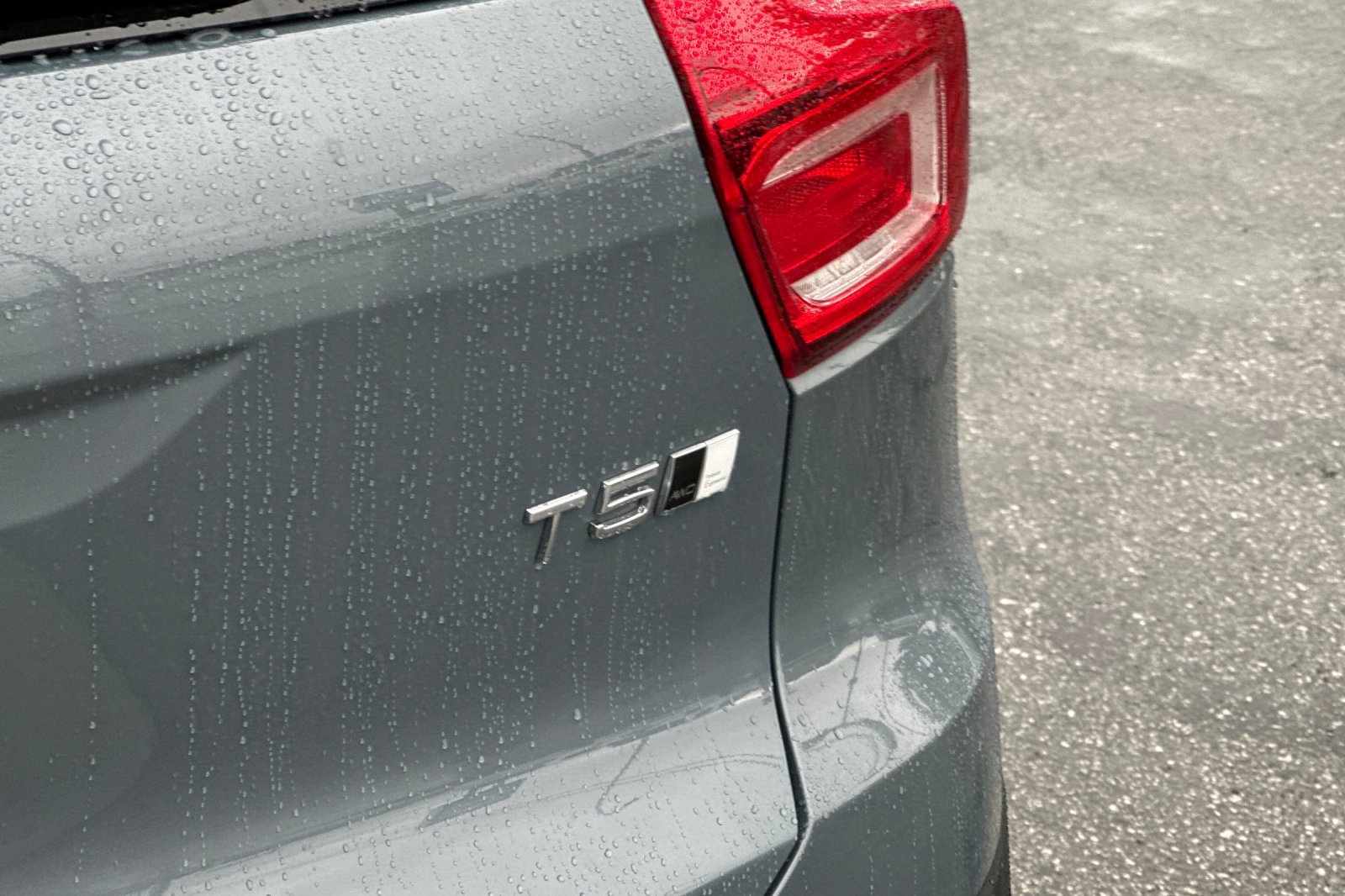Used 2021 Volvo XC40 T5 R-Design AWD/4WD image 28
