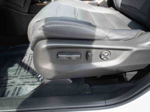 Used 2022 Honda CR-V Touring image 12