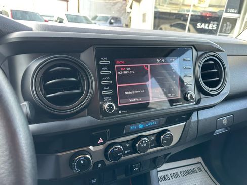Used 2022 Toyota Tacoma SR AWD/4WD image 16