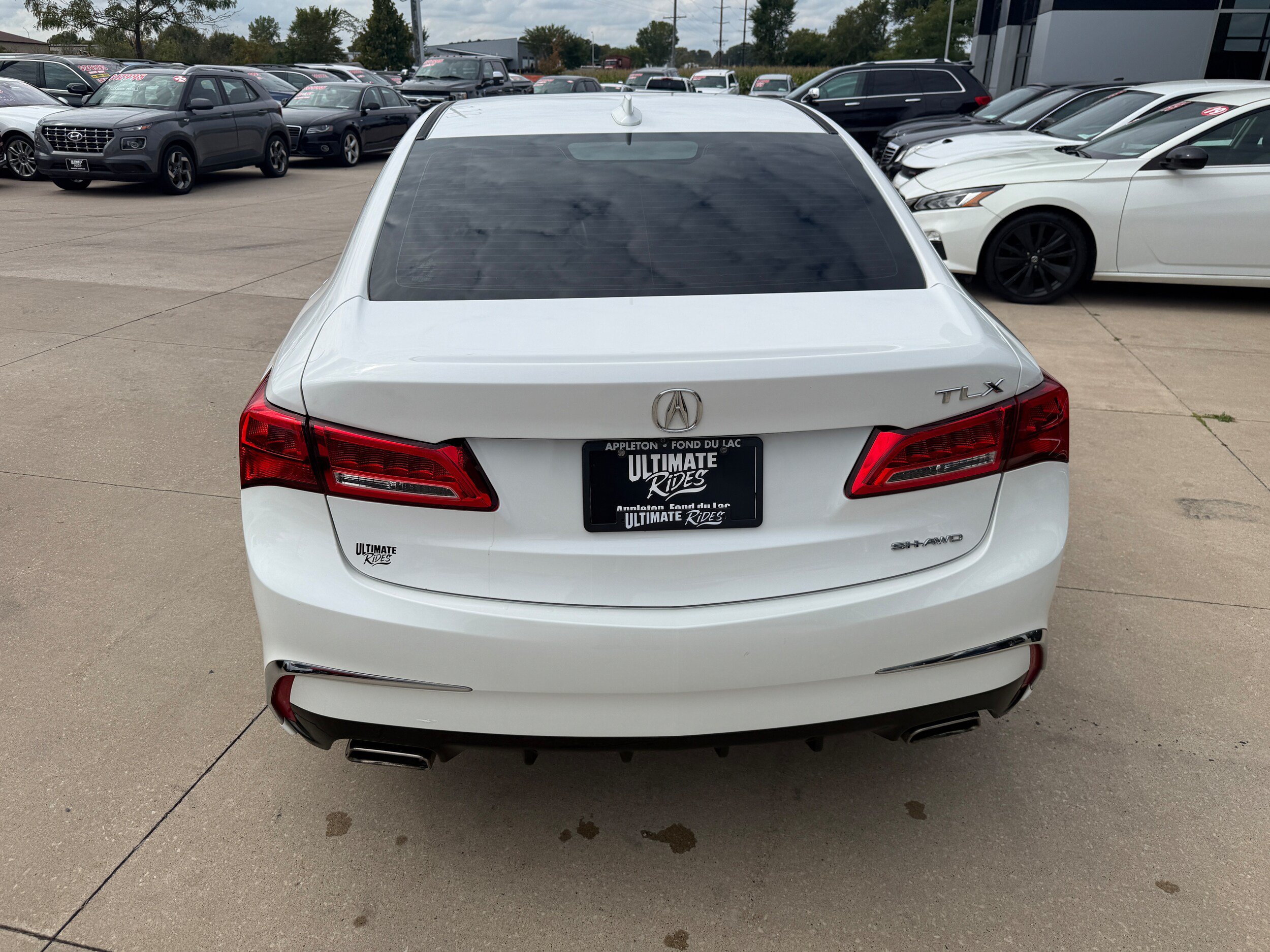 Used 2018 Acura TLX V6 SH-AWD image 5