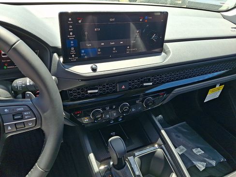 New 2026 Honda Accord EX-L image 10