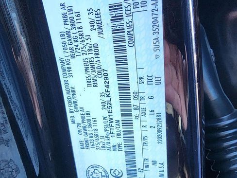 Used 2020 Ford F150 Lariat w/ FX4 Off-Road Package image 23