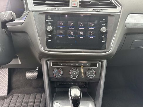 Used 2024 Volkswagen Tiguan S image 25