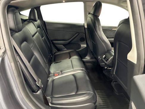 Certified 2023 Tesla Model Y Long Range AWD/4WD image 11