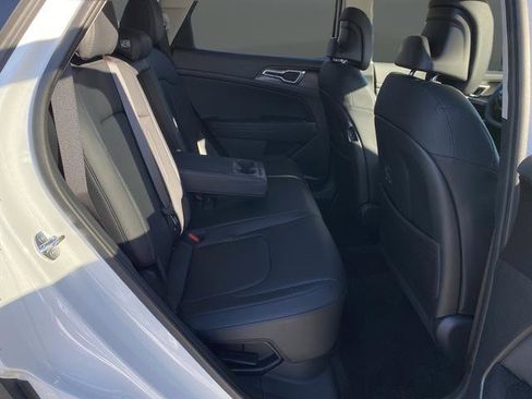 New 2026 Kia Sportage EX image 38