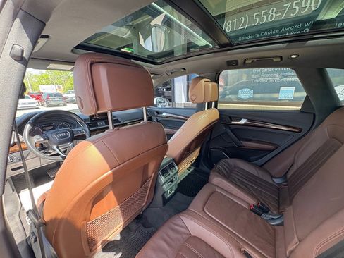 Used 2018 Audi Q5 2.0T Premium w/ Convenience Package AWD/4WD image 18