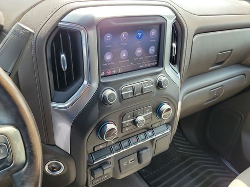 Used 2020 Chevrolet Silverado 1500 LT w/ Convenience Package image 24